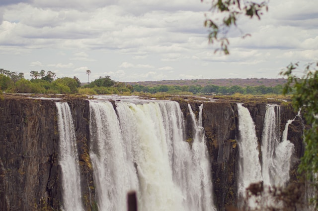 Pourquoi Victoria Falls est-elle la merveille naturelle dont tout le monde parle ?