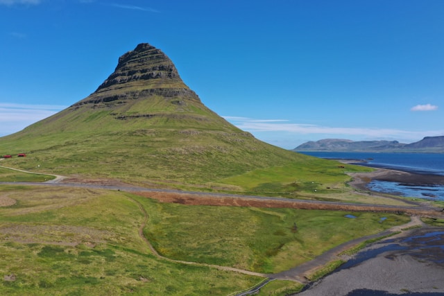 Quels mystères se cachent derrière les paysages enchanteurs de l’île de Batz ?